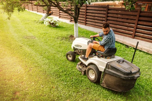 Industrial Lawn Mowing in Edmonds